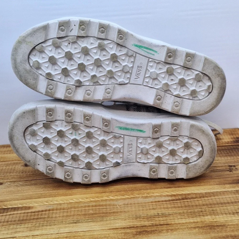 Women's Size 6.5 -‎ Rare Vans Sentry Sk8 Hi Plaid Turtle Dove Ultra Cush Shoes